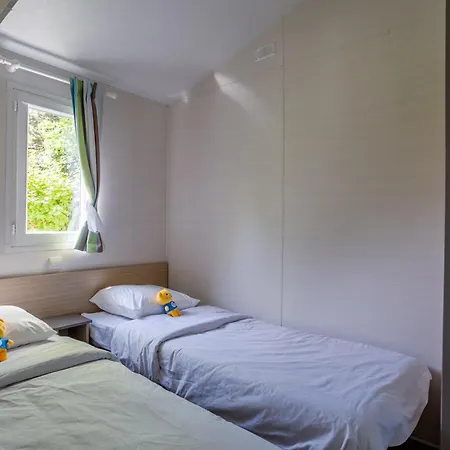 Kemp Ushuaia Villages Le Parc De La Greve